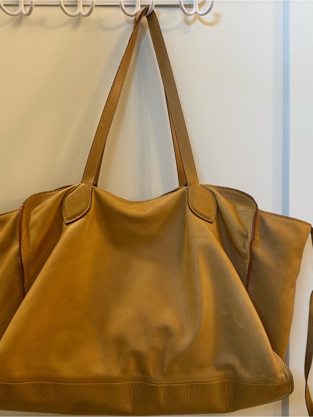Parker Thatch Jack Heritage Broken In Leather Tote in Tan Leather